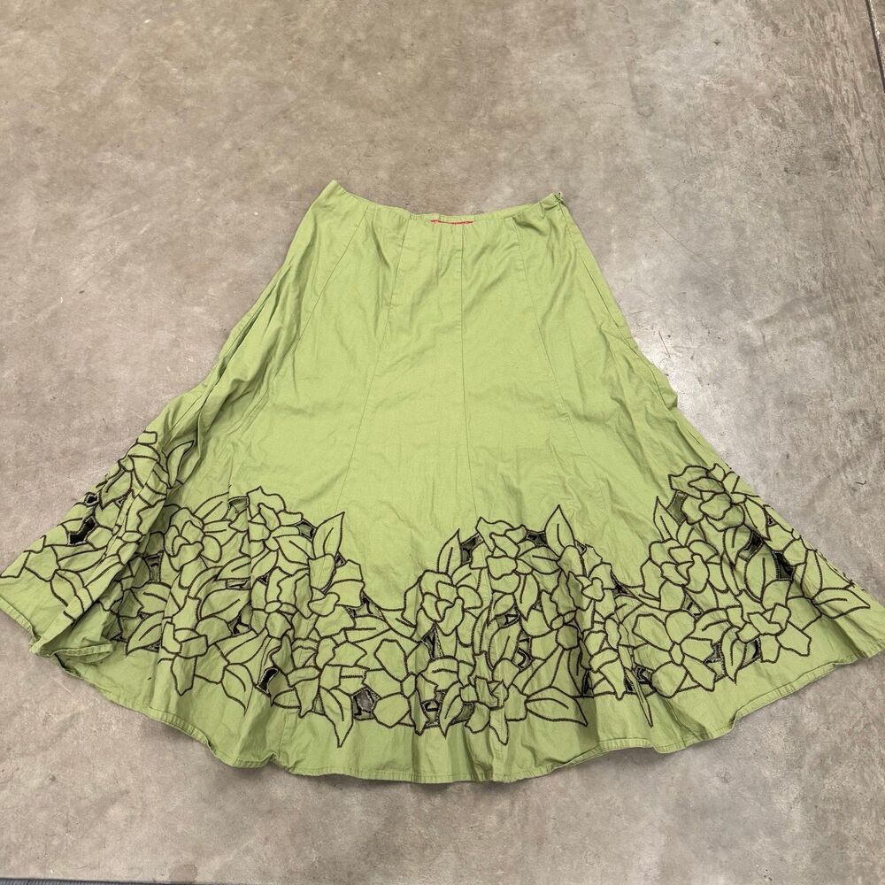 Green Floral Embroidered Midi Skirt – Sunny Leigh (Size 2P)